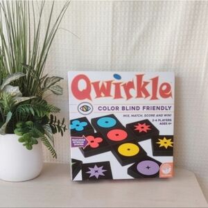 Mindware Qwirkle Board Game - Colorful Shape and Color Tile ,Strategy Fun Game